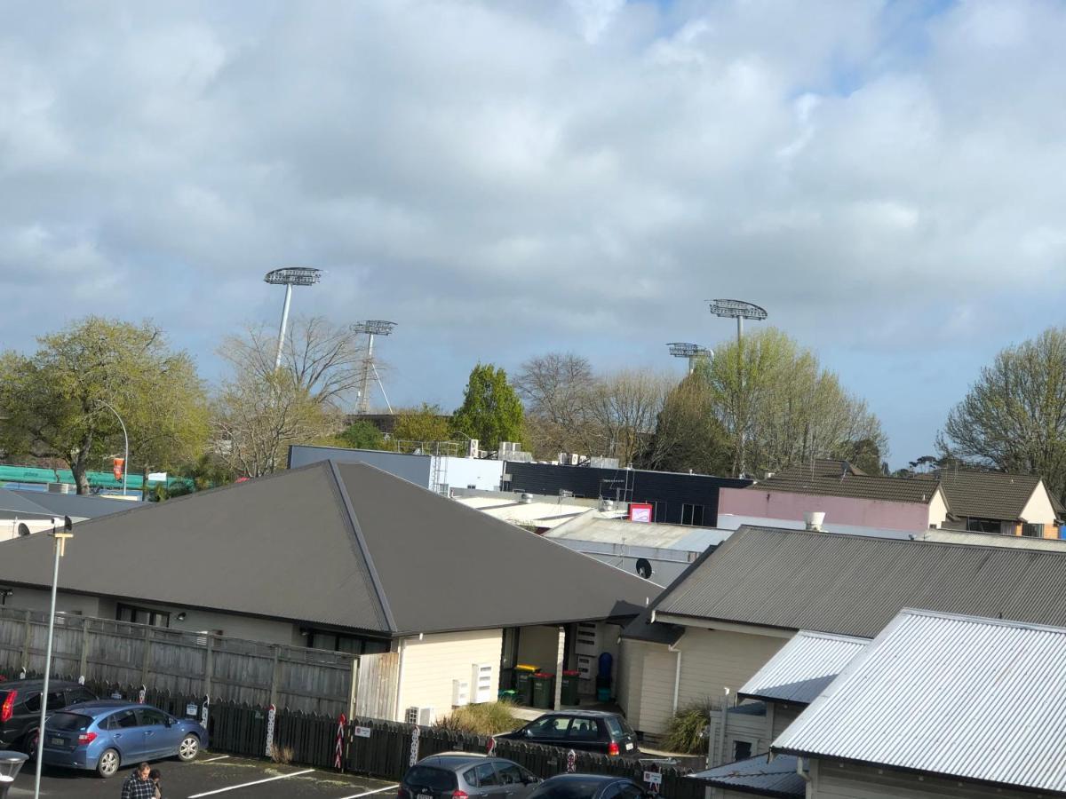 Central Stadium Apartments Hamilton Extérieur photo